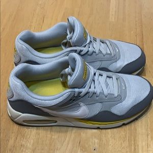 Nike air Max LiveStrong Men size 10